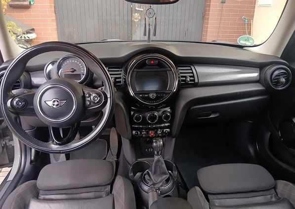 MINI Cooper cena 64700 przebieg: 67100, rok produkcji 2017 z Gołańcz małe 667